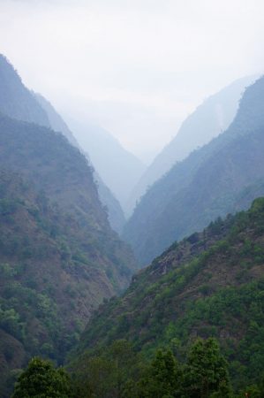 Горная река, Непал. Не Гокио