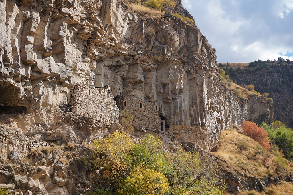 Секретный пещерный храм в селе Гндеваз